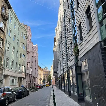Palace Quarter 1 Peaceful Modern Floor * Budapest